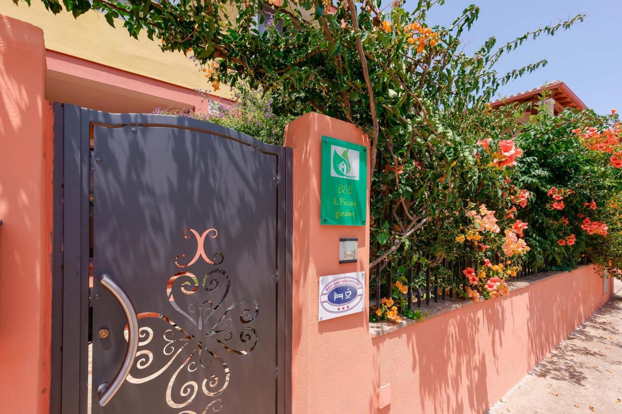 Il Piccolo Giardino Rooms & Breakfast Villasimius Εξωτερικό φωτογραφία